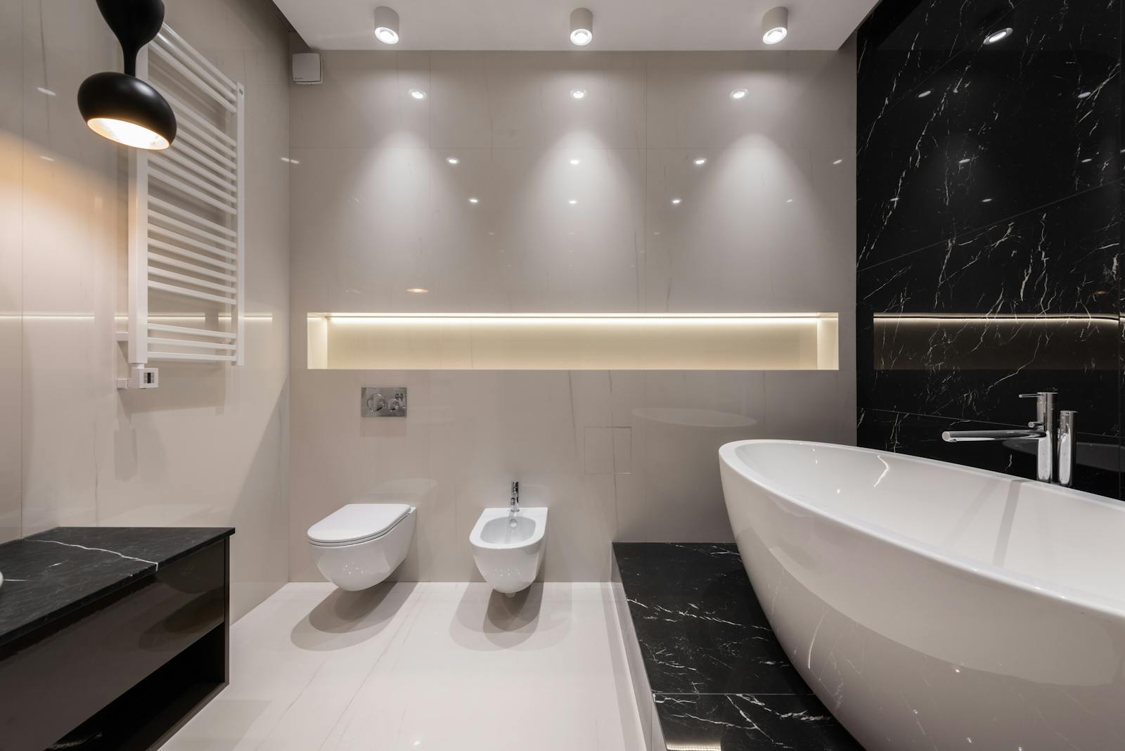 Renovare baie Vitan — cabină duș modernă
